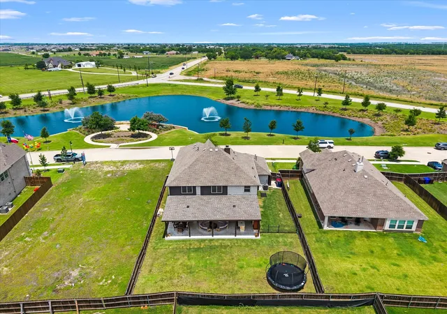 Photo 4 of Single family home for sale at 1042 Watercourse Pl, Royse City, TX 75189 | MLS# 21375268 | Listing updated on 2026-09-28