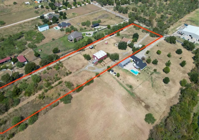 Photo 1 of Sale Pending at 7029 County Rd 526, Mansfield, TX 76063 | MLS# 21369594 | Listing updated on 2026-10-01
