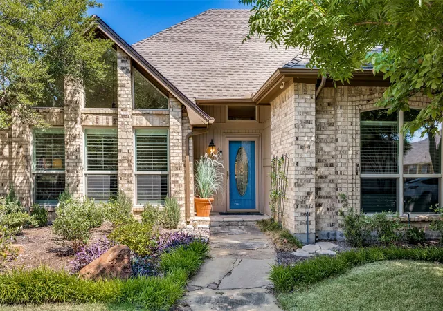 Photo 2 of Sale Pending at 6223 Fox Trl, Dallas, TX 75248 | MLS# 21371890 | Listing updated on 2026-10-02