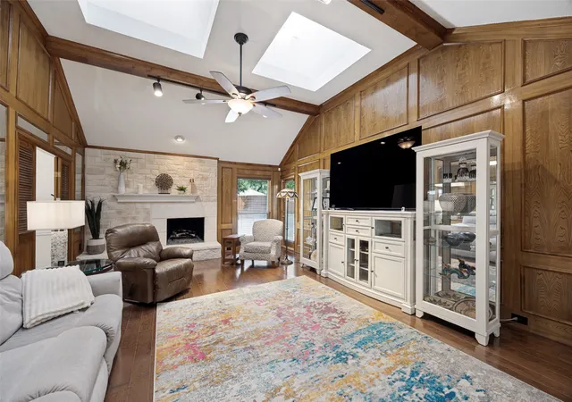 Photo 3 of Sale Pending at 6223 Fox Trl, Dallas, TX 75248 | MLS# 21371890 | Listing updated on 2026-10-02