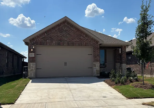 Photo 1 of Sale Pending at 5927 Bobbie Jo Ln, Crandall, TX 75114 | MLS# 21375389 | Listing updated on 2026-09-28
