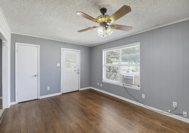 Photo 4 of Single family home for sale at 5328 Ira St N, Haltom City, TX 76117 | MLS# 21374999 | Listing updated on 2026-09-02