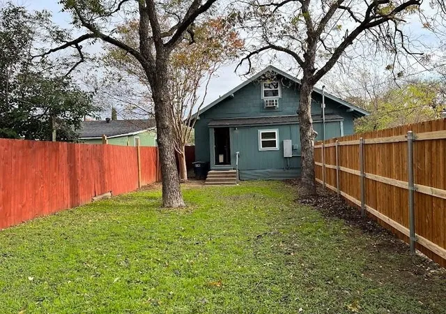 Photo 3 of House for sale at 3217 NW 29th Street, Fort Worth, TX 76106 | MLS# 21375472 | Listing updated on 2026-09-02