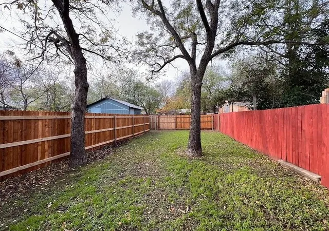 Photo 4 of House for sale at 3217 NW 29th Street, Fort Worth, TX 76106 | MLS# 21375472 | Listing updated on 2026-09-02