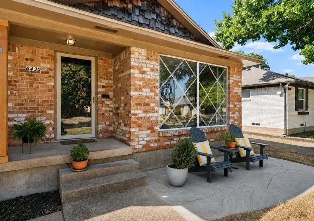Photo 1 of Single family home for sale at 8430 Sweetwater Dr, Dallas, TX 75228 | MLS# 21369252 | Listing updated on 2026-10-01