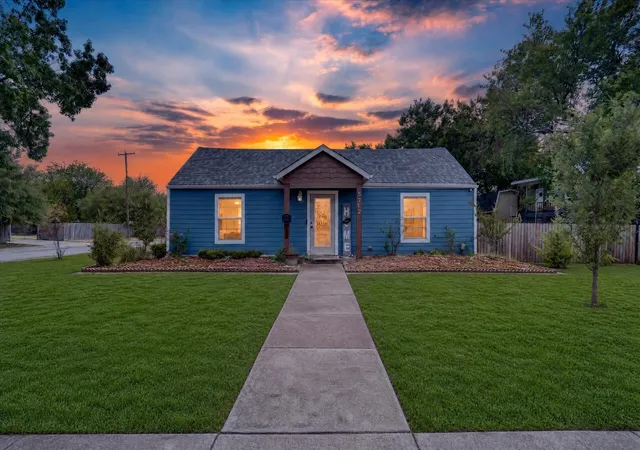 Photo 2 of Single family home for sale at 5712 Dana Dr, Haltom City, TX 76117 | MLS# 21375555 | Listing updated on 2026-10-05