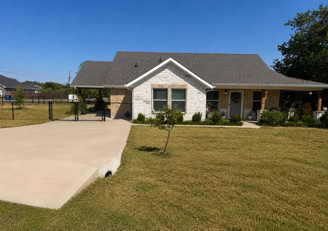 Photo 1 of Single family home for sale at 5546 Mesa Loop, Granbury, TX 76048 | MLS# 21375281 | Listing updated on 2026-09-01