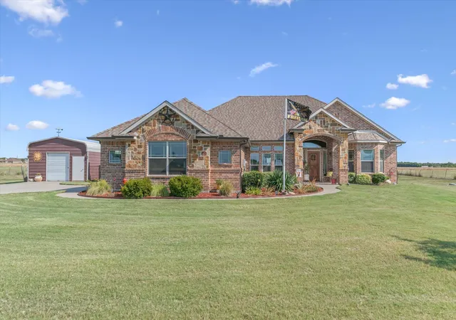 Photo 2 of Single family home for sale at 3740 County Rd 2156, Caddo Mills, TX 75135 | MLS# 21373112 | Listing updated on 2026-10-02
