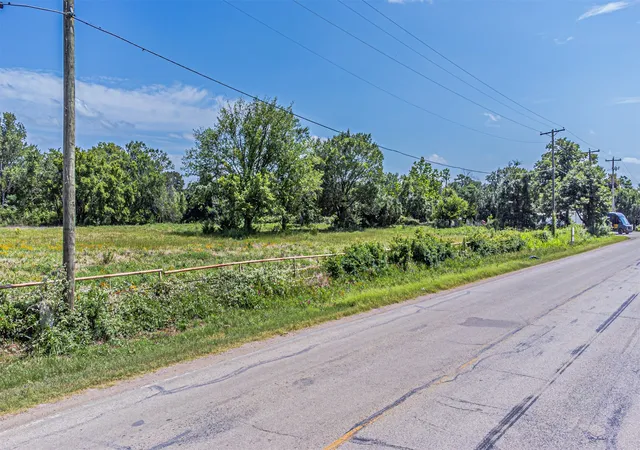 Photo 2 of Land for sale at 1407 W Simonds Rd, Seagoville, TX 75159 | MLS# 21375584 | Listing updated on 2026-09-02