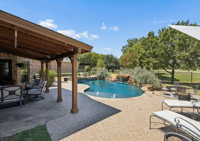 Photo 2 of Single family home for sale at 10117 Huffines Dr, Rowlett, TX 75089 | MLS# 21375541 | Listing updated on 2026-09-16