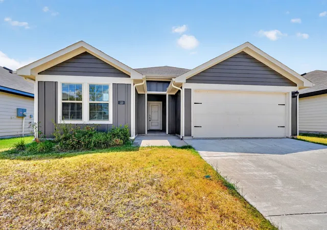 Photo 2 of Single family home for sale at 520 Crk End Dr, Princeton, TX 75407 | MLS# 21368240 | Listing updated on 2026-09-02