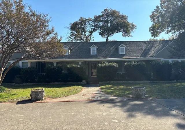 Photo 1 of Single family home for sale at 1216 Los Altos Ln, Duncanville, TX 75116 | MLS# 21375592 | Listing updated on 2026-09-03