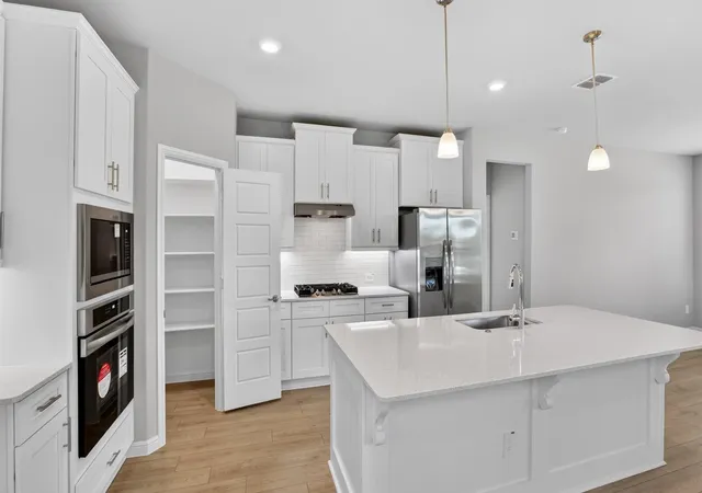 Photo 2 of Single family home for sale at 16816 King Salmon Dr, Justin, TX 76247 | MLS# 21374323 | Listing updated on 2026-10-02