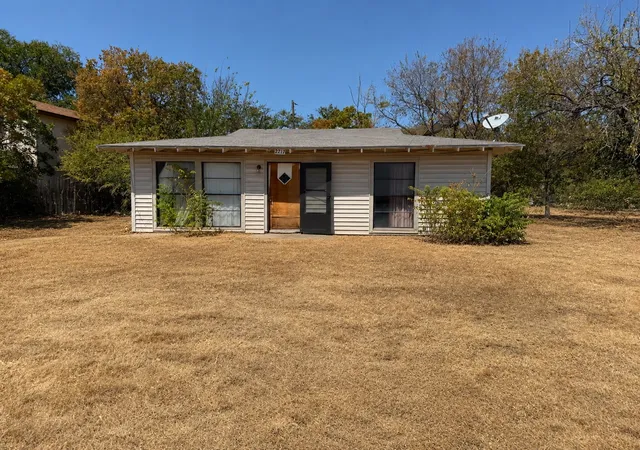 Photo 1 of Sale Pending at 2217 Nina Maria St, Fort Worth, TX 76114 | MLS# 21374606 | Listing updated on 2026-09-26