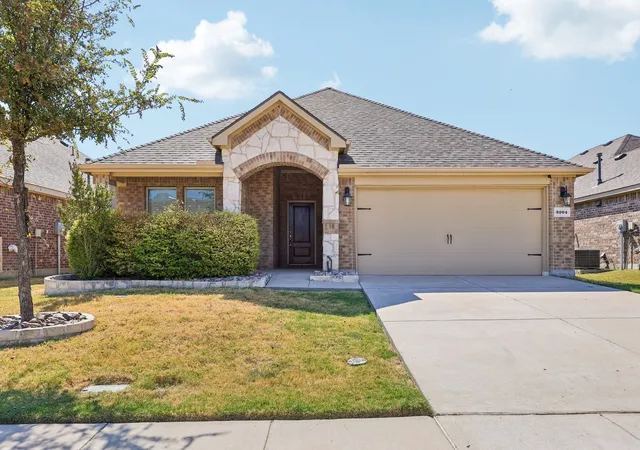 Photo 1 of Single family home for sale at 3204 Brazos Dr, Little Elm, TX 75068 | MLS# 21374416 | Listing updated on 2026-09-26