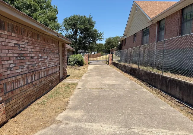 Photo 3 of Sale Pending at 6313 O Lake Dr, Fort Worth, TX 76135 | MLS# 21373615 | Listing updated on 2026-10-01