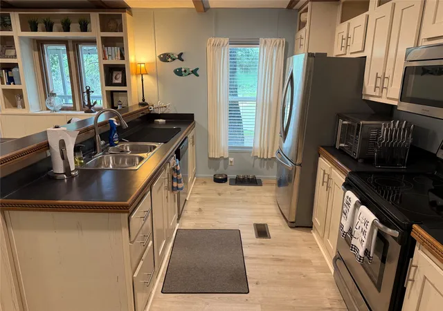 Photo 3 of Manufactured home for sale at 300 Lighthouse Dr #PT64, Pottsboro, TX 75076 | MLS# 21375076 | Listing updated on 2026-10-05