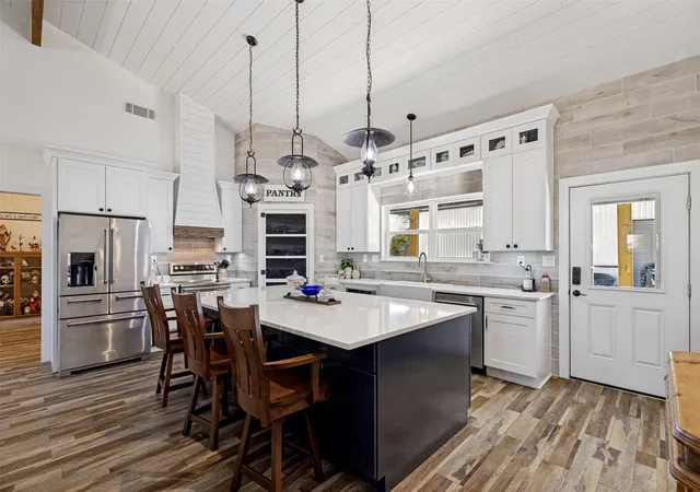 Photo 2 of Single family home for sale at 225 County Rd 286, Collinsville, TX 76233 | MLS# 21372847 | Listing updated on 2026-10-05