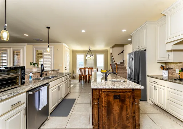 Photo 4 of Single family home for sale at 321 Bear Country Dr, Aledo, TX 76008 | MLS# 21374485 | Listing updated on 2026-10-06