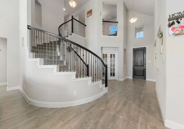 Photo 2 of Single family home for sale at 814 Hat Crk Dr, Midlothian, TX 76065 | MLS# 21375634 | Listing updated on 2026-09-02