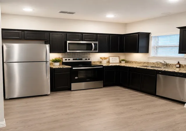 Photo 3 of Single family home for sale at 714 N Wofford St, Athens, TX 75751 | MLS# 21374379 | Listing updated on 2026-09-28