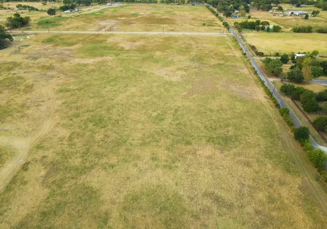 Photo 2 of Sale Pending at Tbd Lot 6 Flag Lake Rd, Kemp, TX 75143 | MLS# 21375638 | Listing updated on 2026-09-29