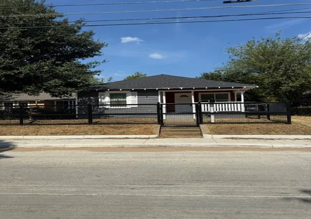 Photo 1 of Single family home for sale at 3823 Jamaica, Dallas, TX 75210 | MLS# 21374542 | Listing updated on 2026-10-03