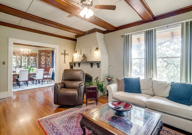Photo 2 of Single family home for sale at 620 Nw 6th Street, Mineral Wells, TX 76067 | MLS# 21375037 | Listing updated on 2026-10-01
