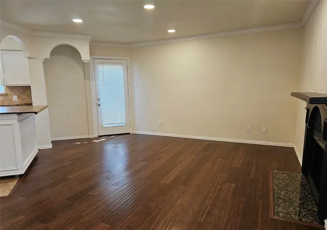 Photo 3 of Condo for sale at 1600 Pecan Chase Cir #6, Arlington, TX 76012 | MLS# 21375062 | Listing updated on 2026-09-07