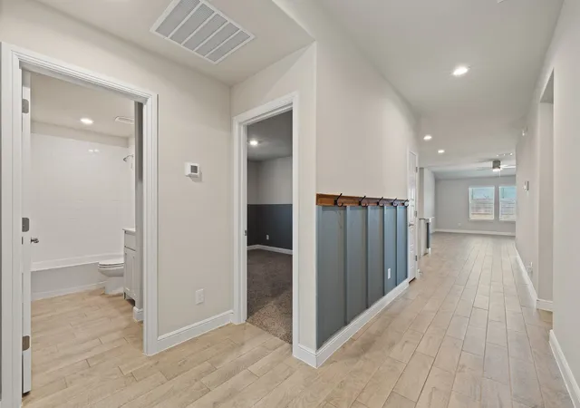 Photo 3 of Sale Pending at 616 Breckenridge Park Dr, Alvarado, TX 76009 | MLS# 21370698 | Listing updated on 2026-10-01