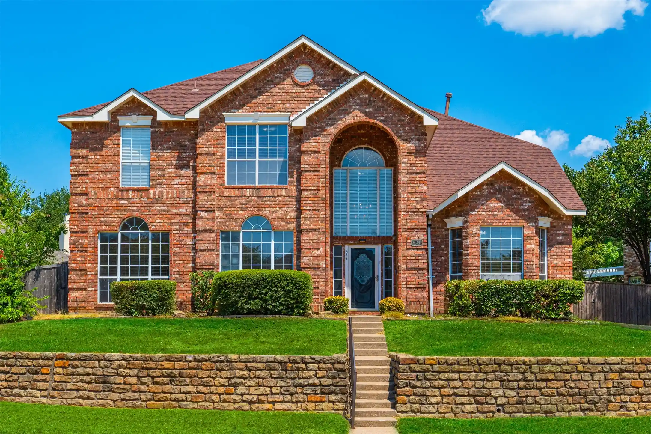Photo 1 of Single family home for sale at 634 Oakbend Dr, Coppell, TX 75019 | MLS# 21370859 | Listing updated on 2026-10-18
