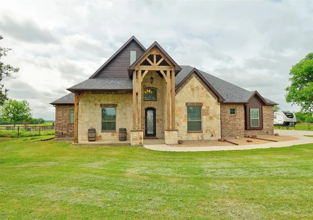 Photo 1 of Single family home for sale at 20392 County Rd 637, Nevada, TX 75173 | MLS# 21375832 | Listing updated on 2026-10-08
