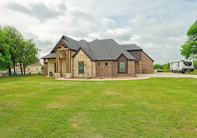 Photo 2 of Single family home for sale at 20392 County Rd 637, Nevada, TX 75173 | MLS# 21375832 | Listing updated on 2026-10-08