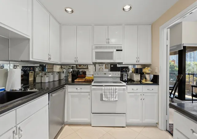 Photo 3 of Condo for sale at 3030 Mckinney Ave #304, Dallas, TX 75204 | MLS# 21375326 | Listing updated on 2026-10-28