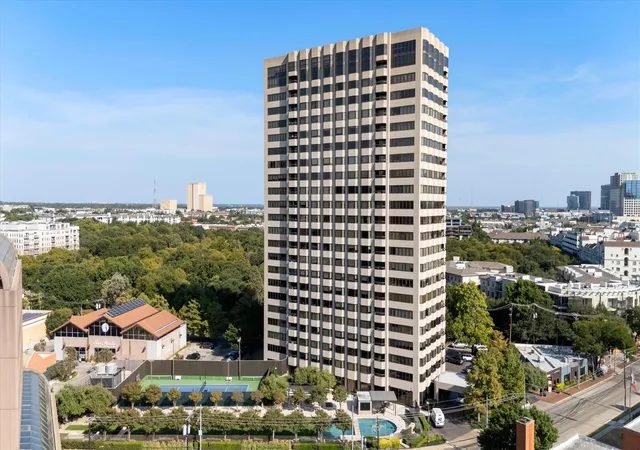 Photo 4 of Condo for sale at 3030 Mckinney Ave #304, Dallas, TX 75204 | MLS# 21375326 | Listing updated on 2026-10-28