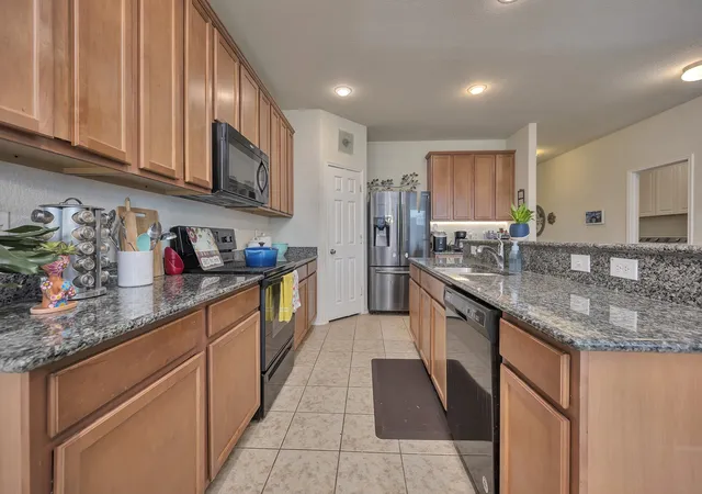 Photo 2 of Single family home for sale at 8105 Kurgan Trl, Fort Worth, TX 76131 | MLS# 21375808 | Listing updated on 2026-09-28