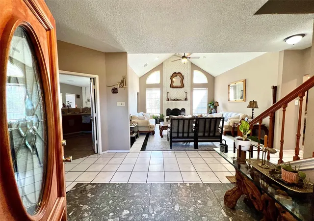 Photo 2 of Single family home for sale at 7013 Tremont Ln, Rowlett, TX 75089 | MLS# 21375619 | Listing updated on 2026-09-02