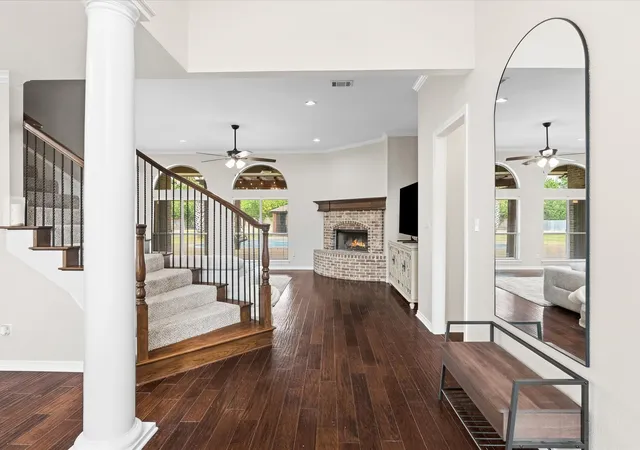 Photo 3 of Single family home for sale at 8630 Glenloch Dr, Red Oak, TX 75154 | MLS# 21359860 | Listing updated on 2026-09-03