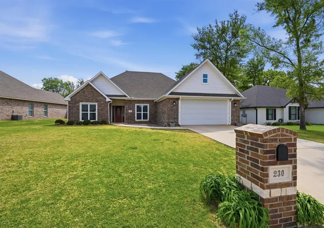 Photo 1 of Single family home for sale at 230 Bent Oak Dr, Pottsboro, TX 75076 | MLS# 21375937 | Listing updated on 2026-09-03