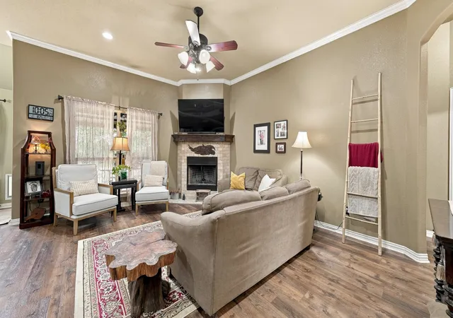 Photo 2 of Single family home for sale at 197 Savannah Dr, Weatherford, TX 76087 | MLS# 21368142 | Listing updated on 2026-10-06