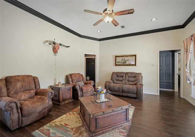 Photo 4 of Single family home for sale at 501 N Van Zandt St, Tioga, TX 76271 | MLS# 21376014 | Listing updated on 2026-10-02