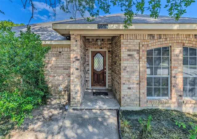 Photo 3 of Single family home for sale at 10505 Oak Crk Dr, Greenville, TX 75402 | MLS# 21367149 | Listing updated on 2026-09-29