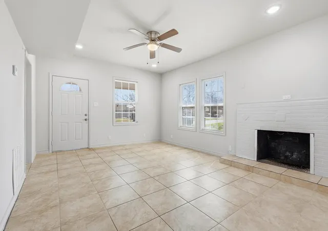 Photo 2 of Single family home for sale at 709 N Chandler Ave, Denison, TX 75020 | MLS# 21376088 | Listing updated on 2026-09-03