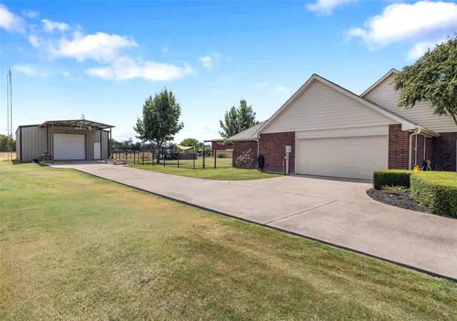 Photo 3 of Single family home for sale at 6287 Bridle Trl, Caddo Mills, TX 75135 | MLS# 21375702 | Listing updated on 2026-09-28