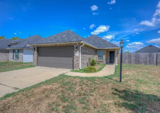 Photo 1 of Single family home for sale at 370 Camden Hl St, Haughton, LA 71037 | MLS# 21374465 | Listing updated on 2026-09-16
