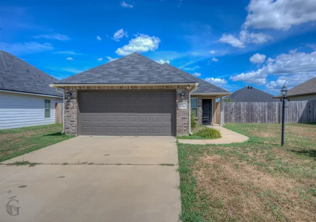 Photo 3 of Single family home for sale at 370 Camden Hl St, Haughton, LA 71037 | MLS# 21374465 | Listing updated on 2026-09-16