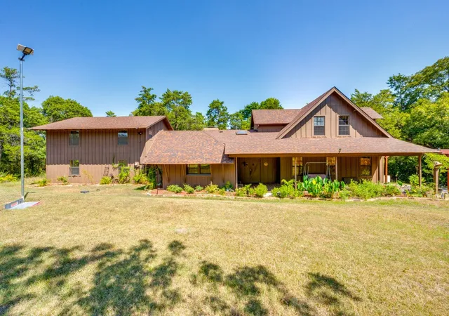Photo 2 of Single family home for sale at 539 N Duncanville Rd, Cedar Hill, TX 75104 | MLS# 21376089 | Listing updated on 2026-09-03