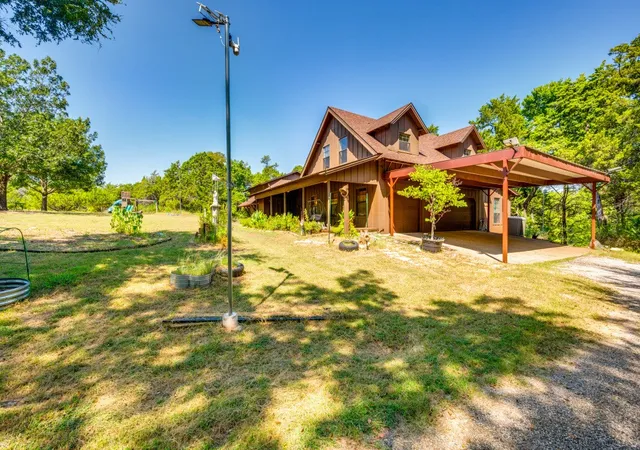Photo 3 of Single family home for sale at 539 N Duncanville Rd, Cedar Hill, TX 75104 | MLS# 21376089 | Listing updated on 2026-09-03