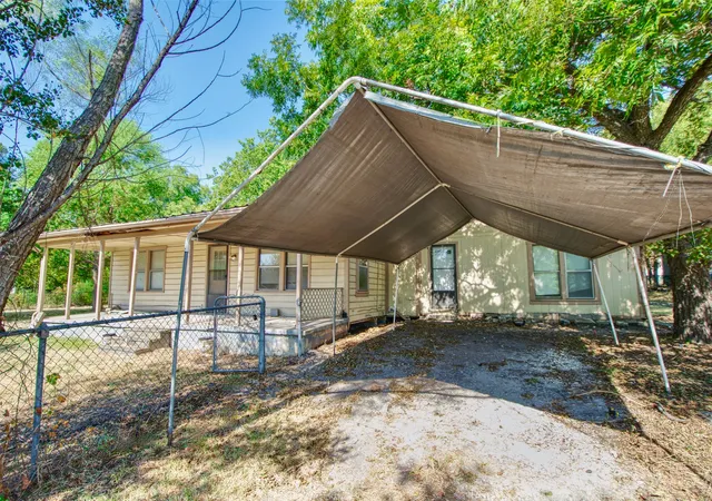 Photo 3 of Single family home for sale at 129 E Fm 931, Gatesville, TX 76528 | MLS# 21374026 | Listing updated on 2026-09-03