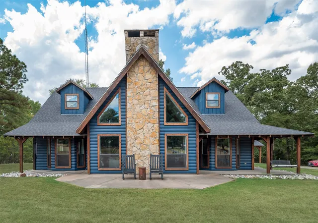 Photo 1 of Single family home for sale at 23015 State Hwy 64, Canton, TX 75103 | MLS# 21376123 | Listing updated on 2026-09-18